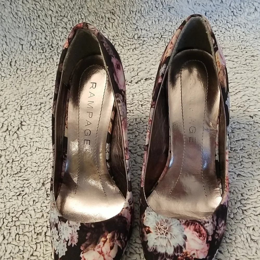Rampage Floral Pattern 3.5" Stiletto High Heel Shoe - Picture 5 of 8
